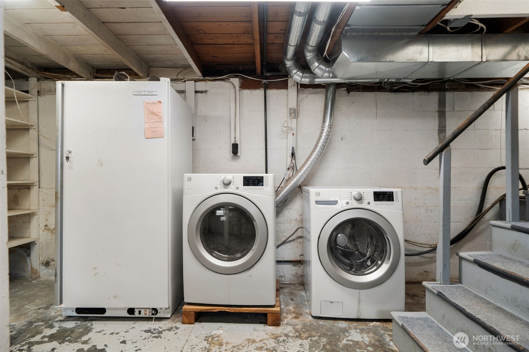 1682 NE Grandview Boulevard