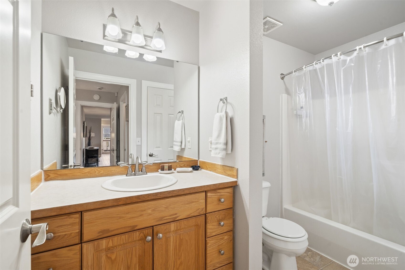 19766 Garnet Court NE