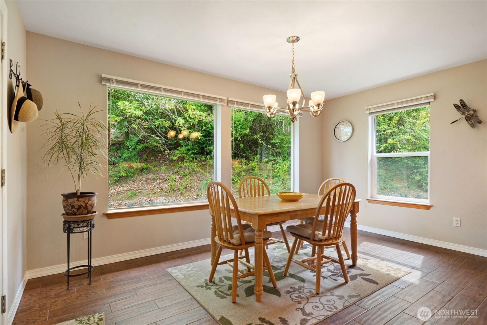 19766 Garnet Court NE