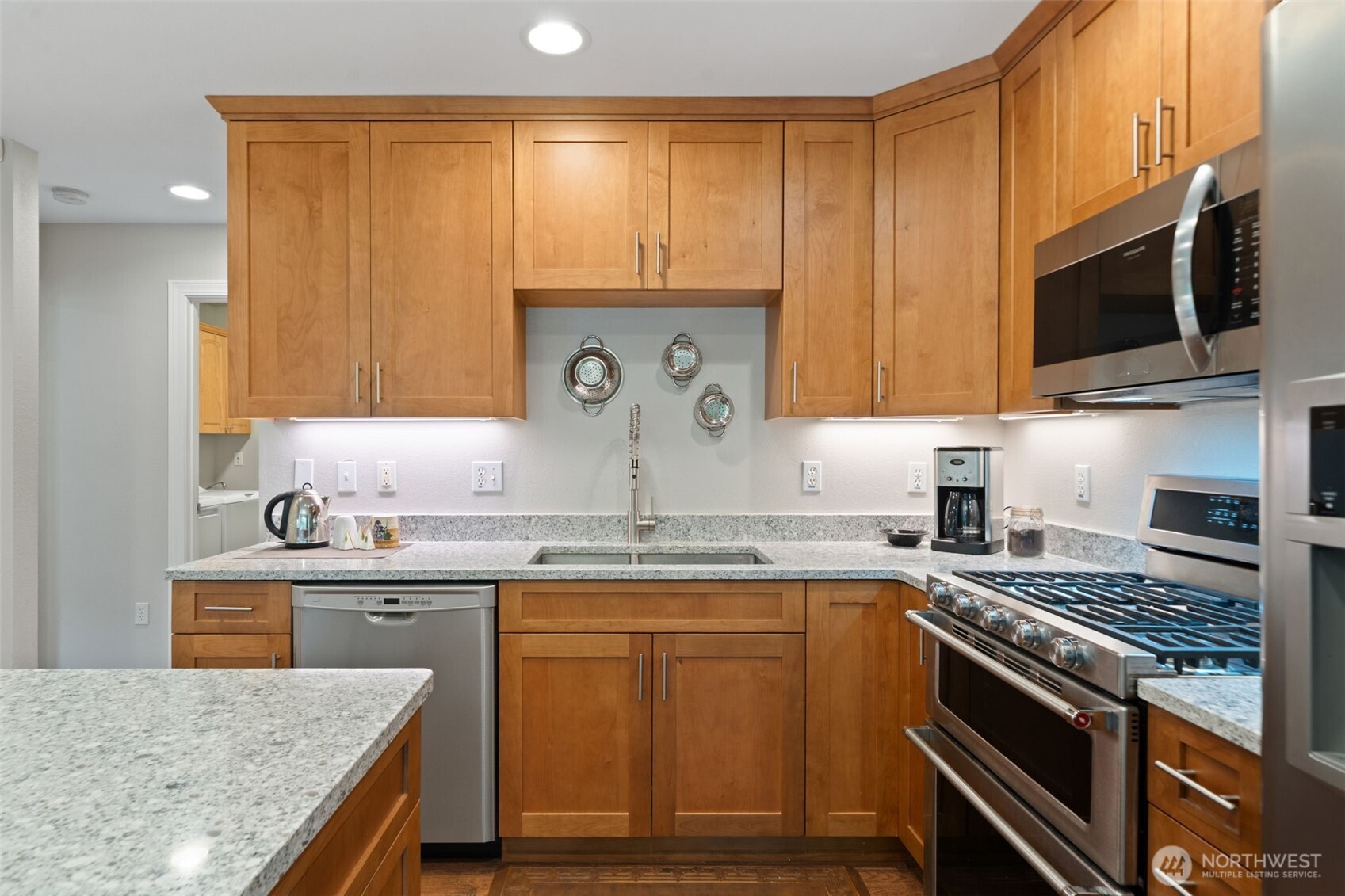 19766 Garnet Court NE