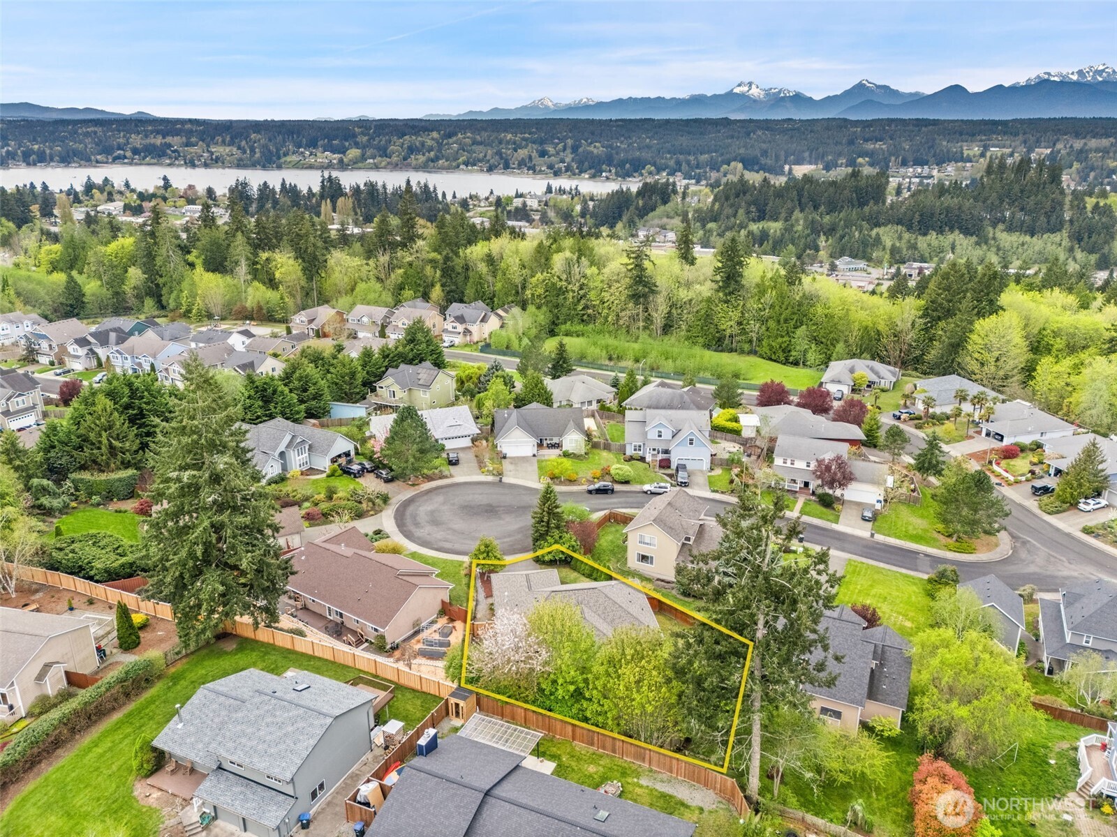 19766 Garnet Court NE