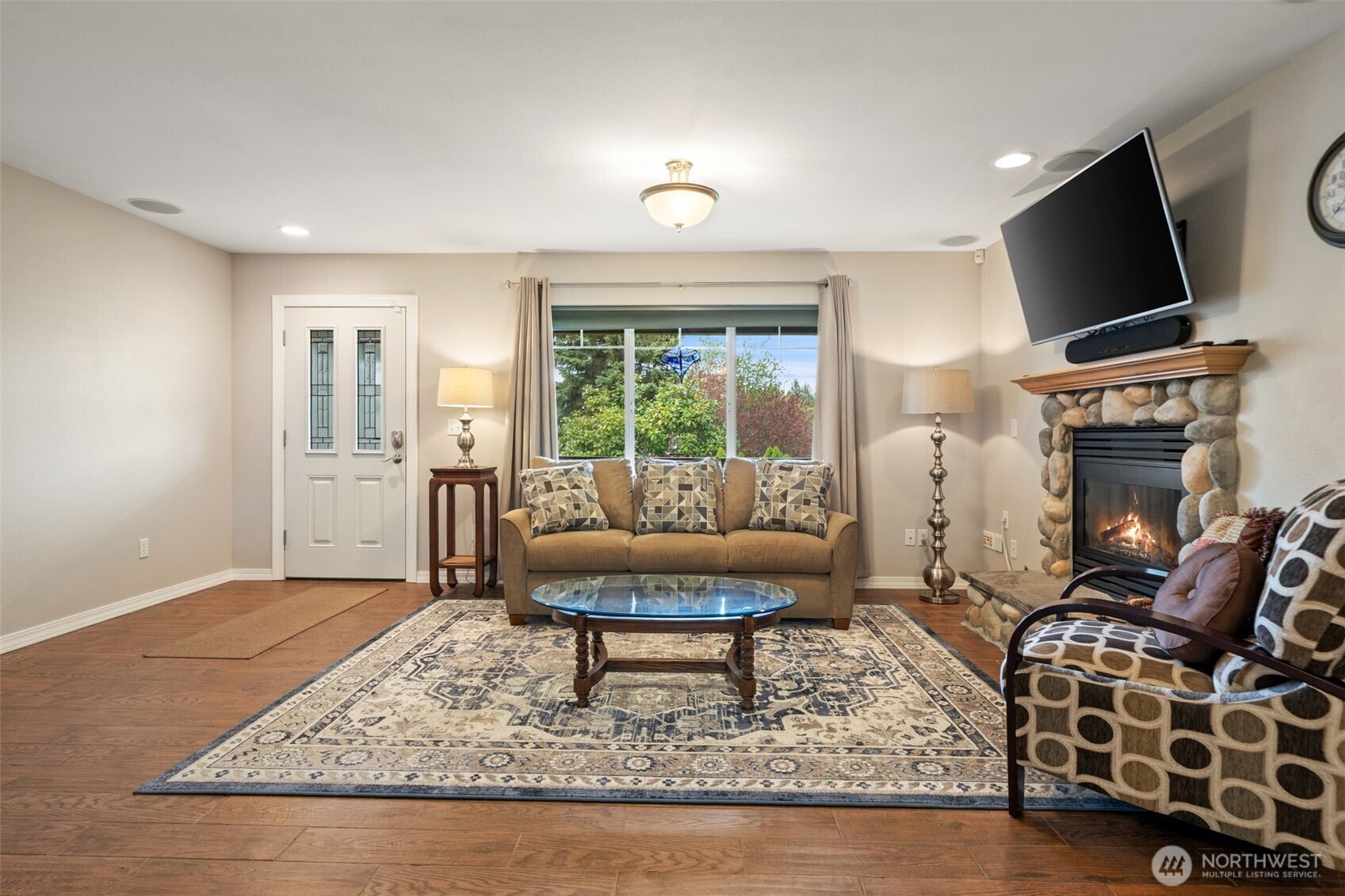 19766 Garnet Court NE