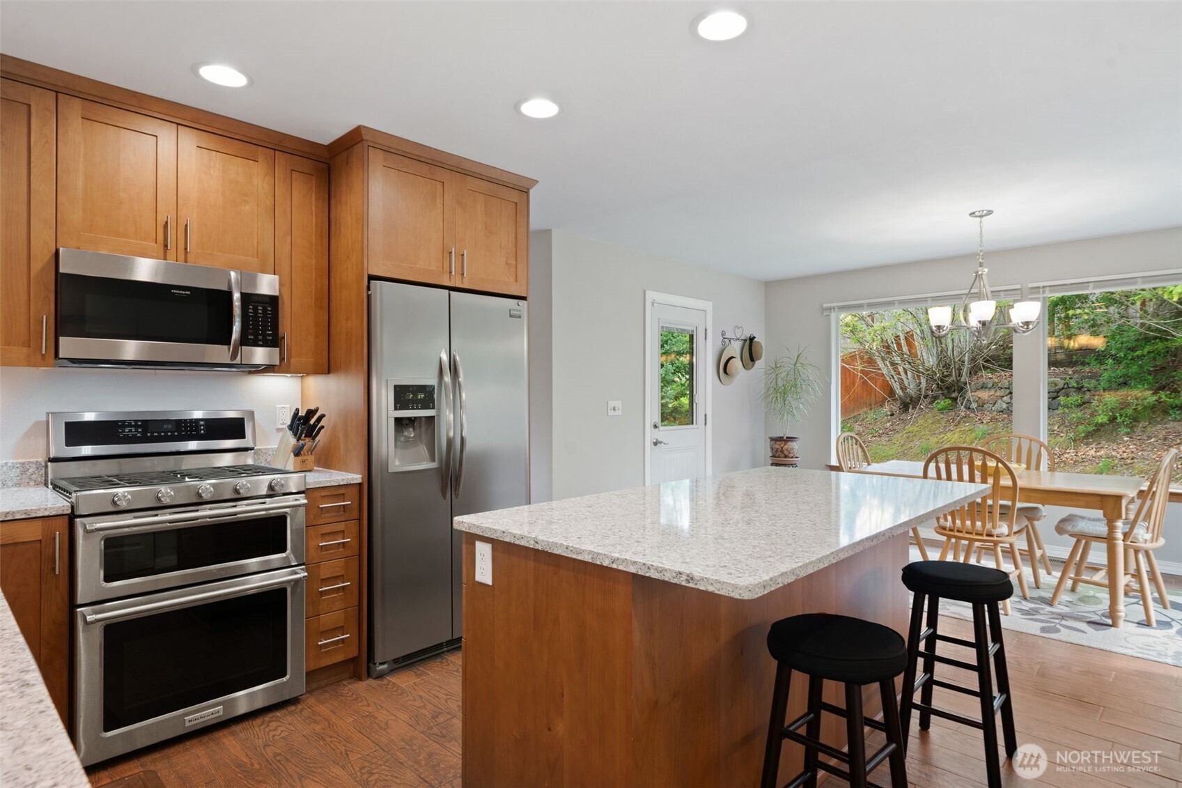 19766 Garnet Court NE