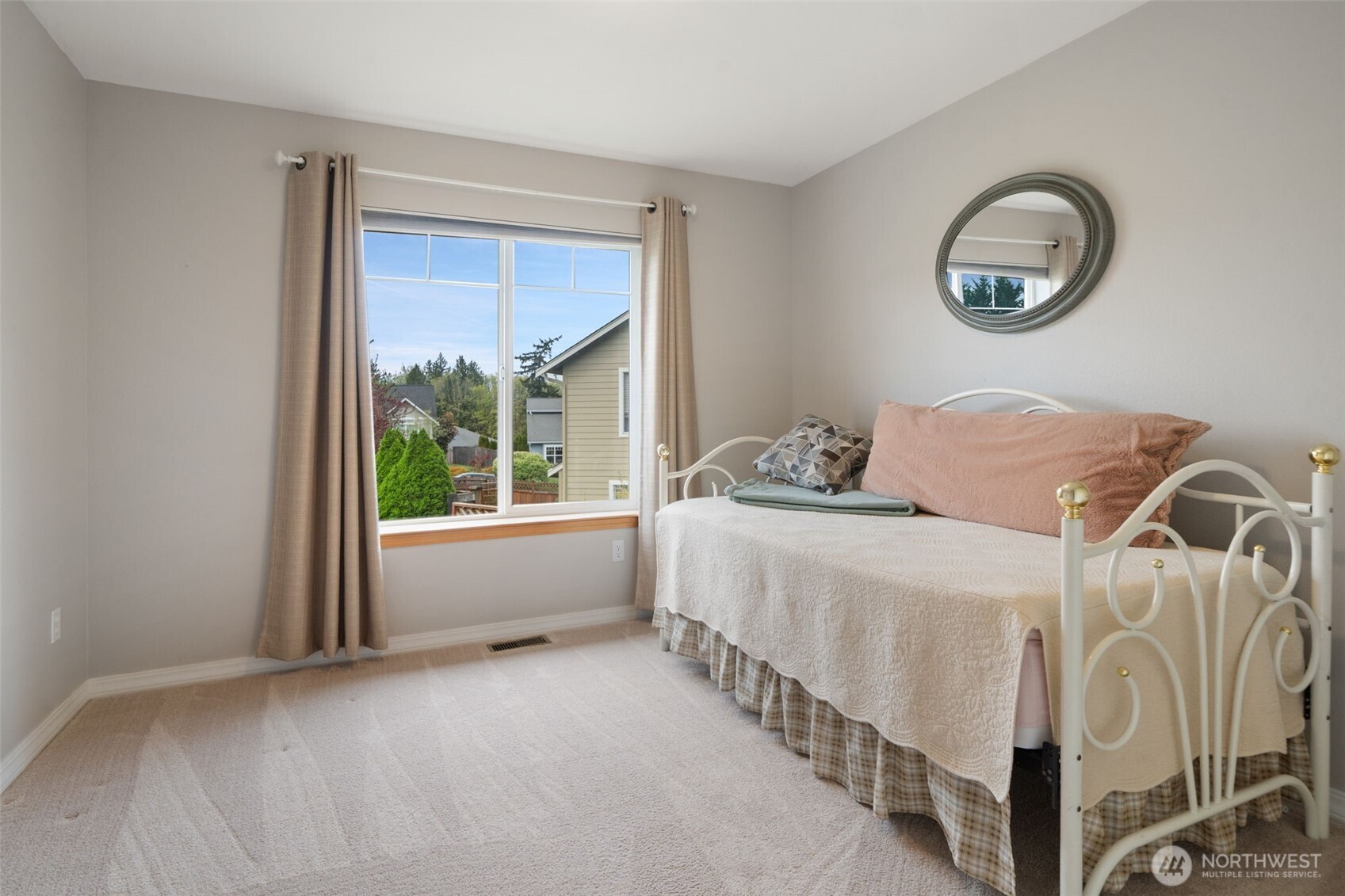 19766 Garnet Court NE