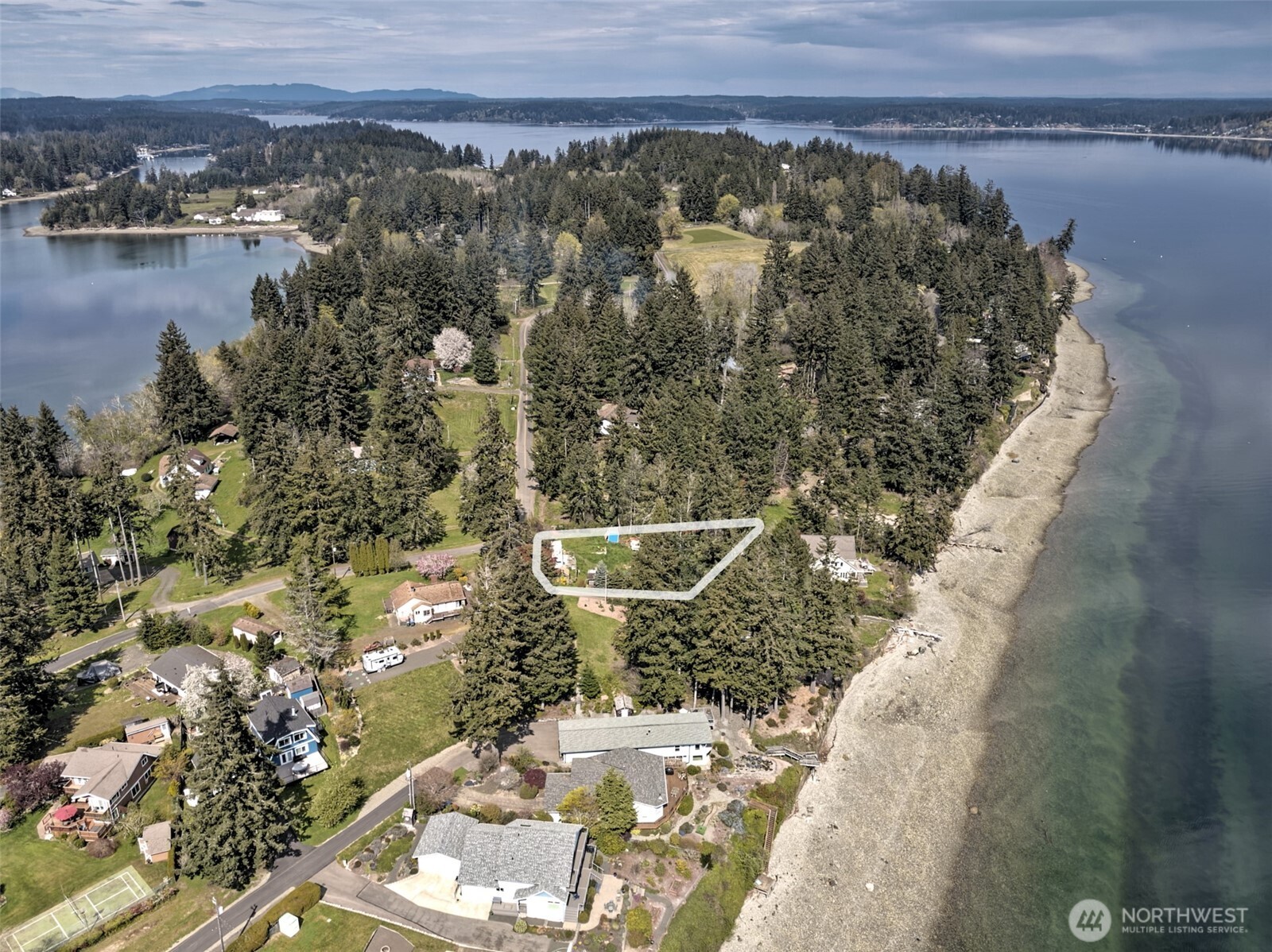 721 E Stretch Island Road S