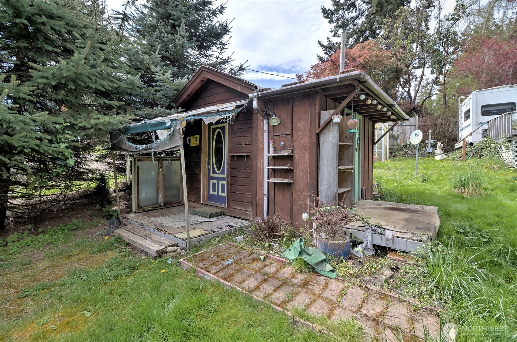 721 E Stretch Island Road S