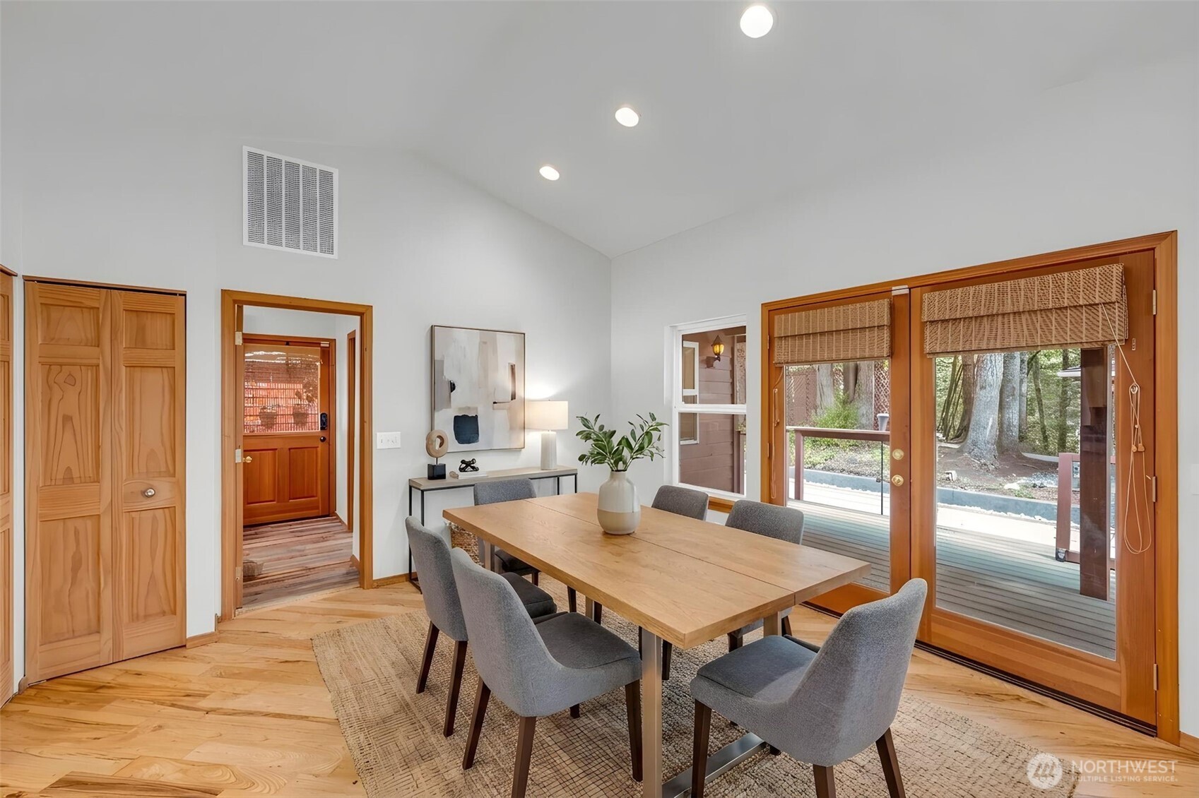 1038 NE Blue Ridge Drive