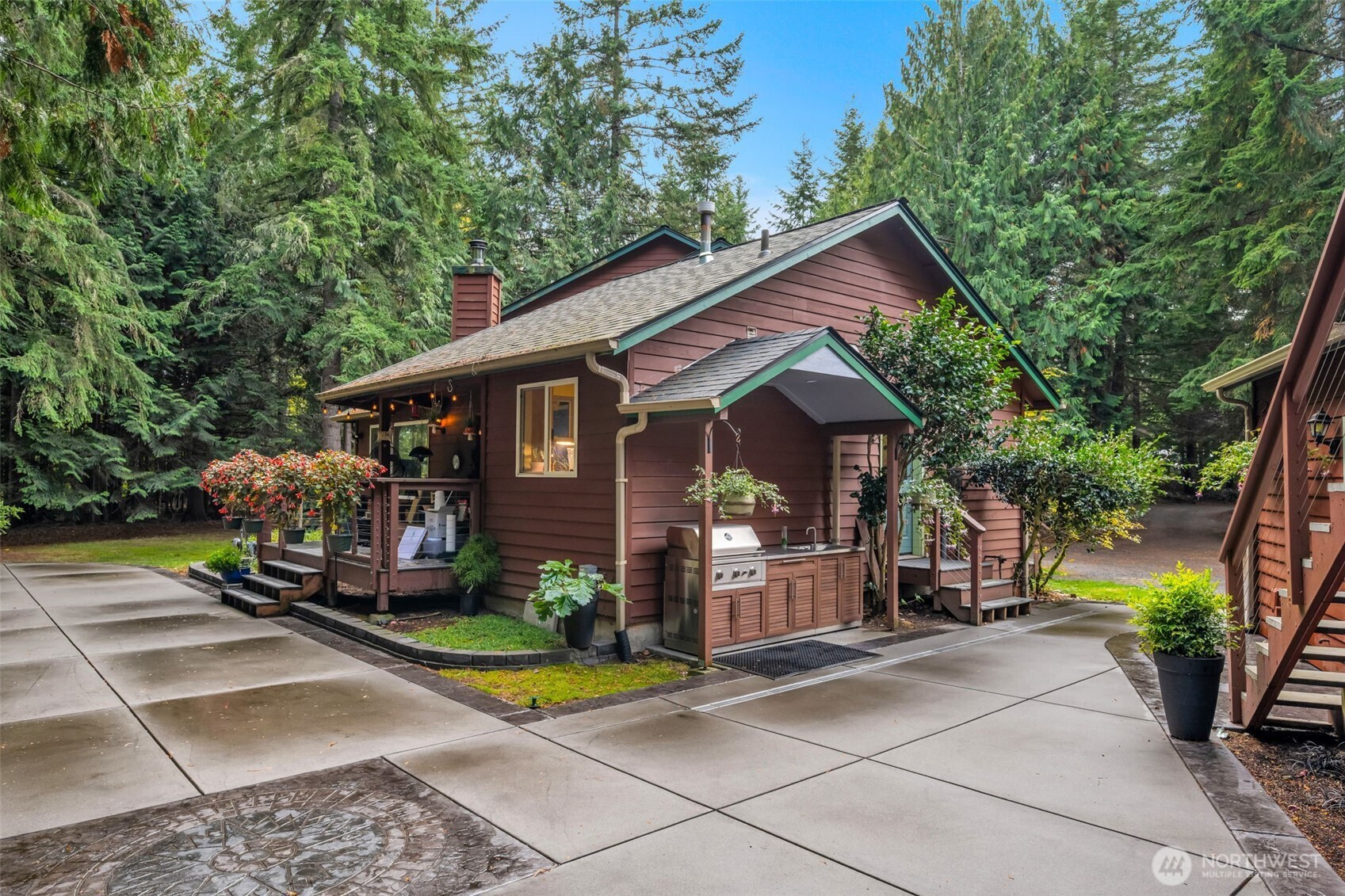 1038 NE Blue Ridge Drive