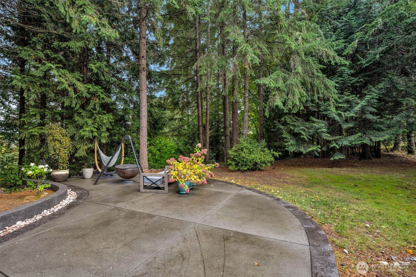 1038 NE Blue Ridge Drive