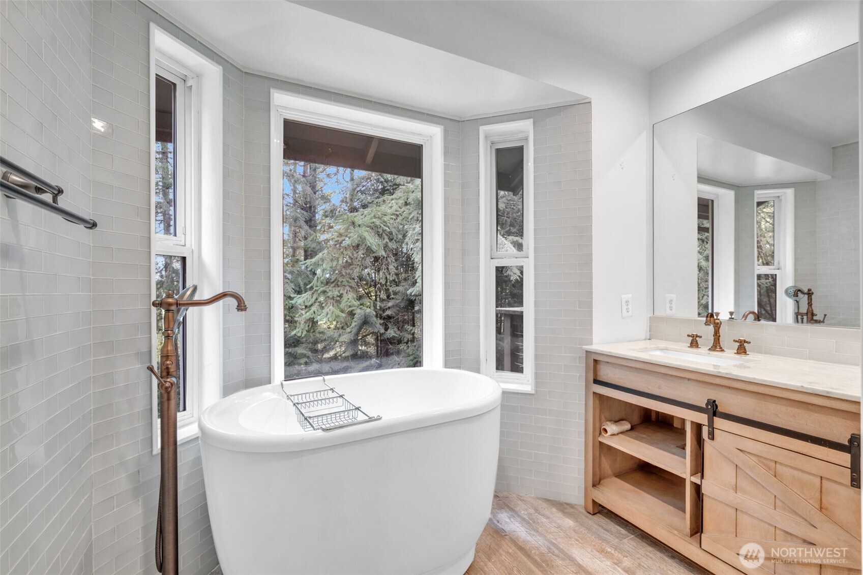 1038 NE Blue Ridge Drive