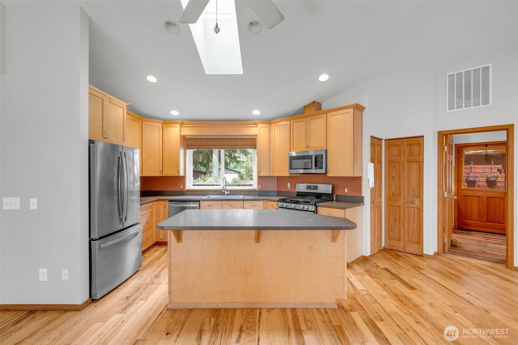 1038 NE Blue Ridge Drive