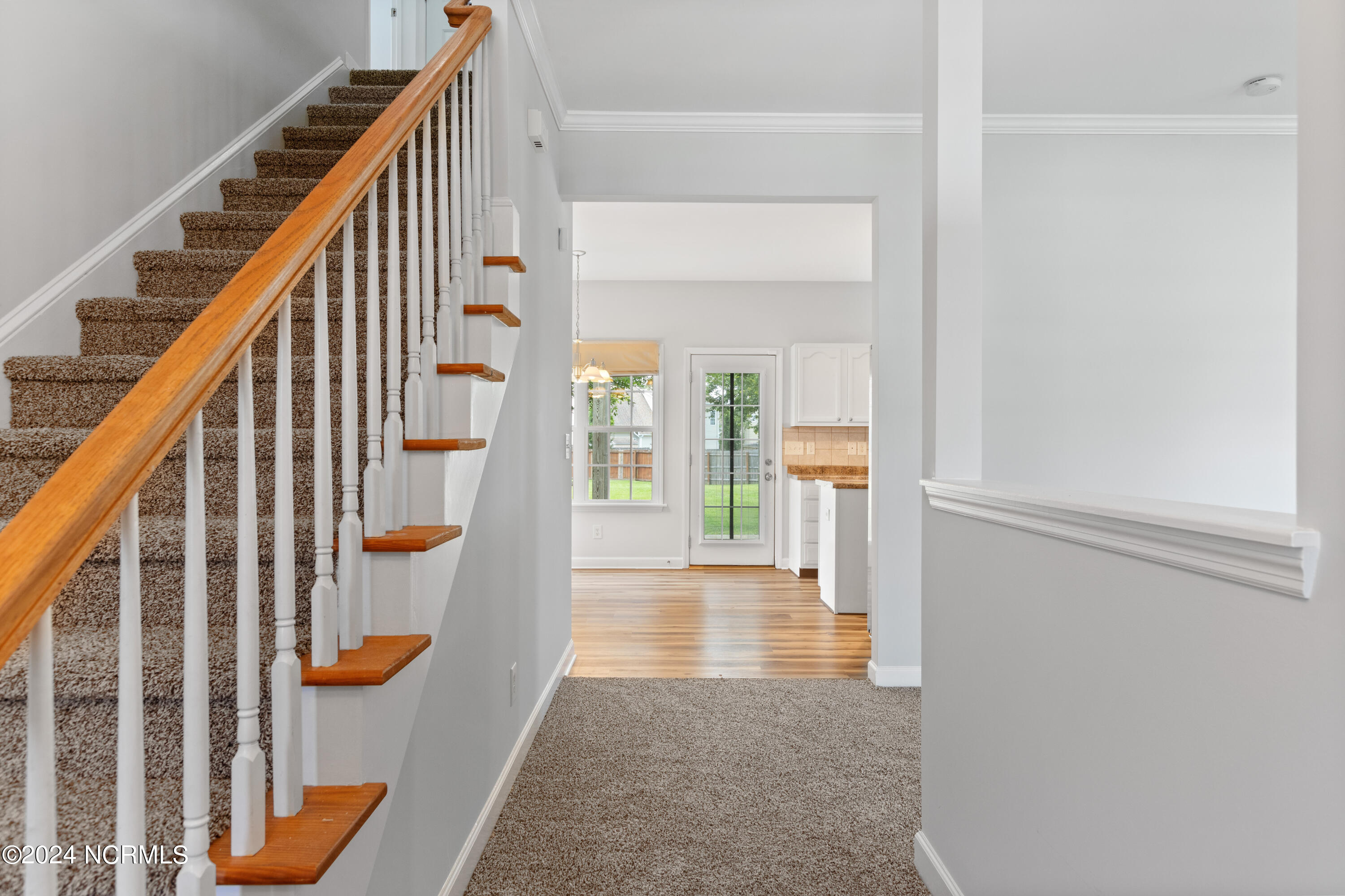 502 Pearl Valley Court