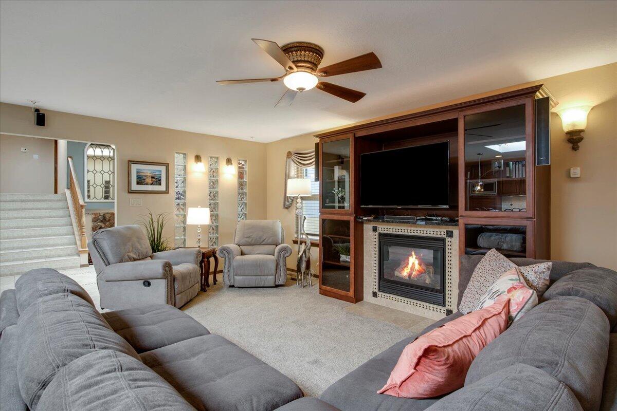 7905 Charger Trail NE