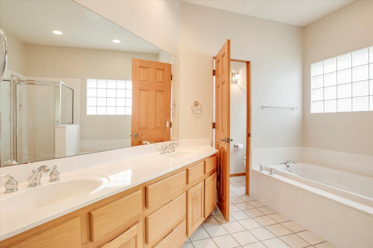 12905 THOMTE Road NE