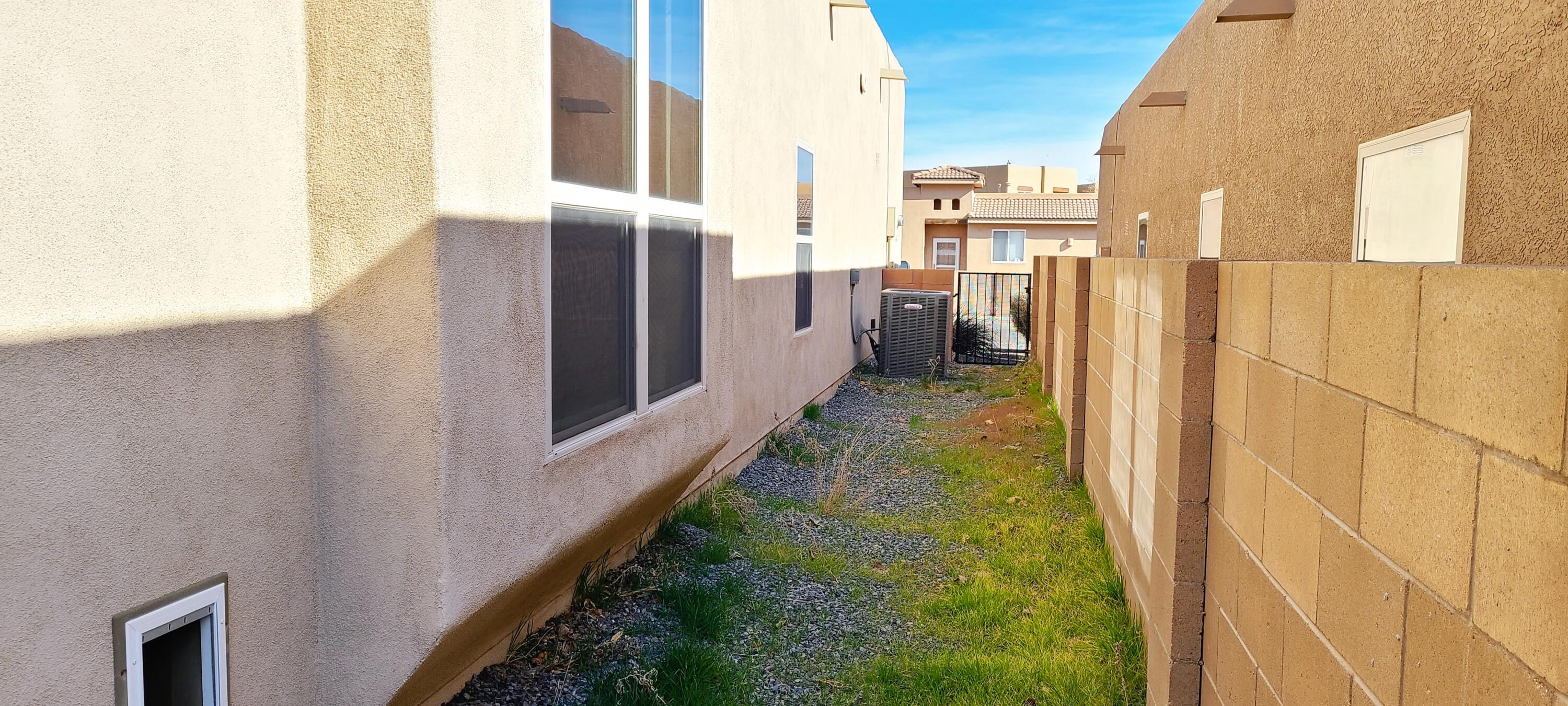 9527 CALLE CHAMISA NW