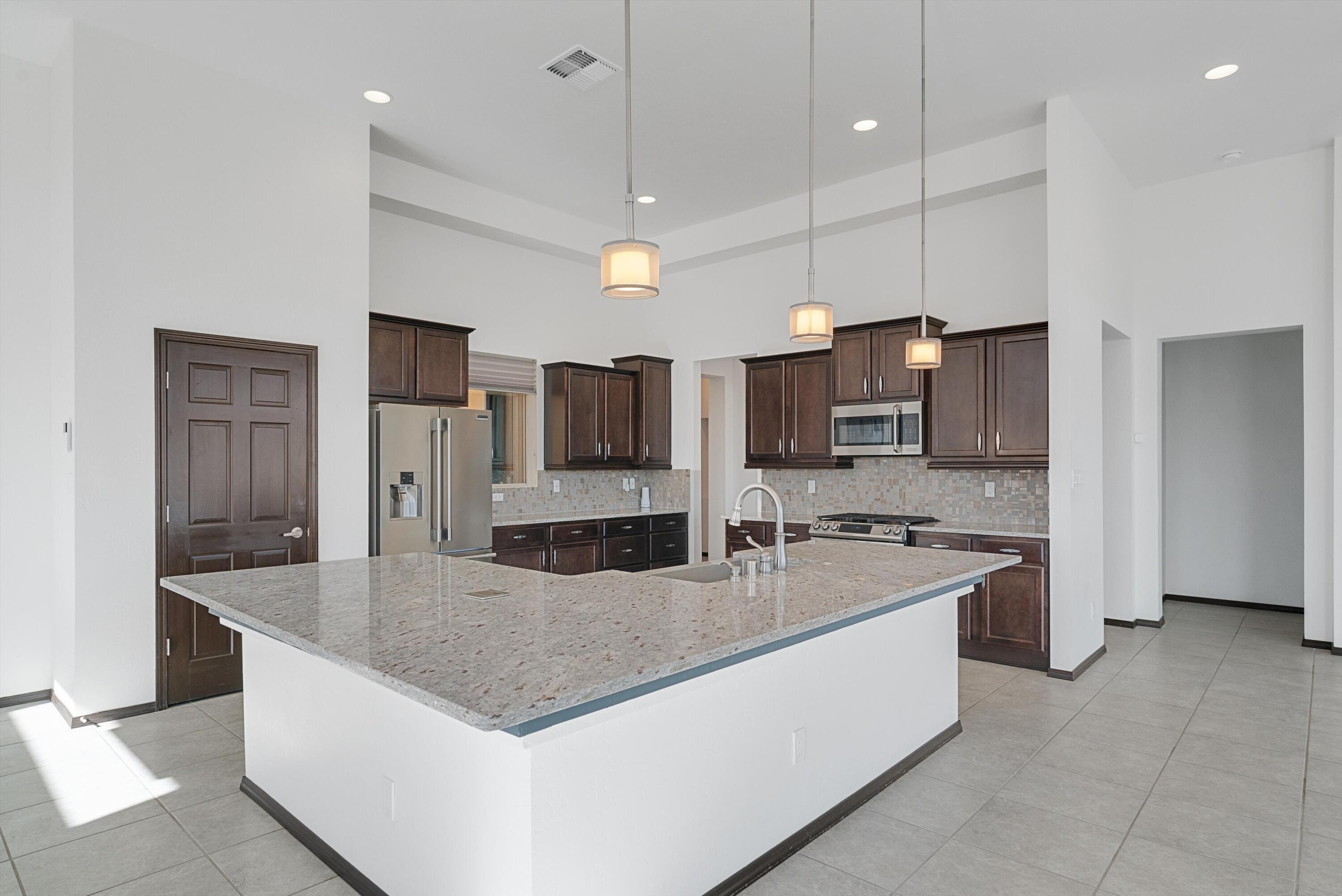 6052 Redondo Sierra Vista Ne