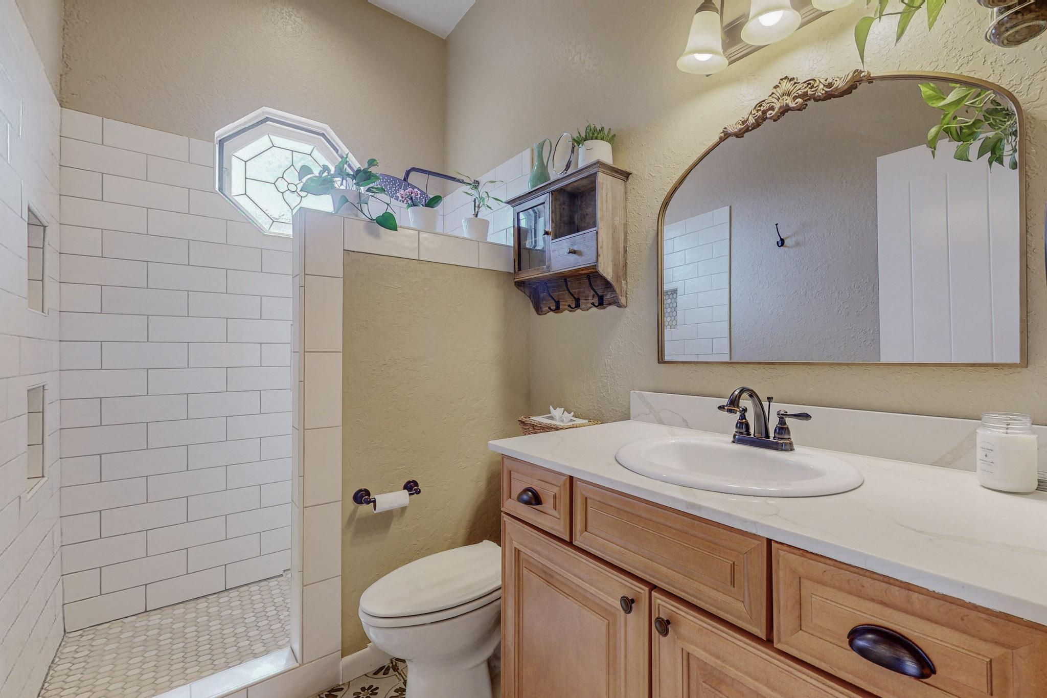 11205 Oakland Avenue NE