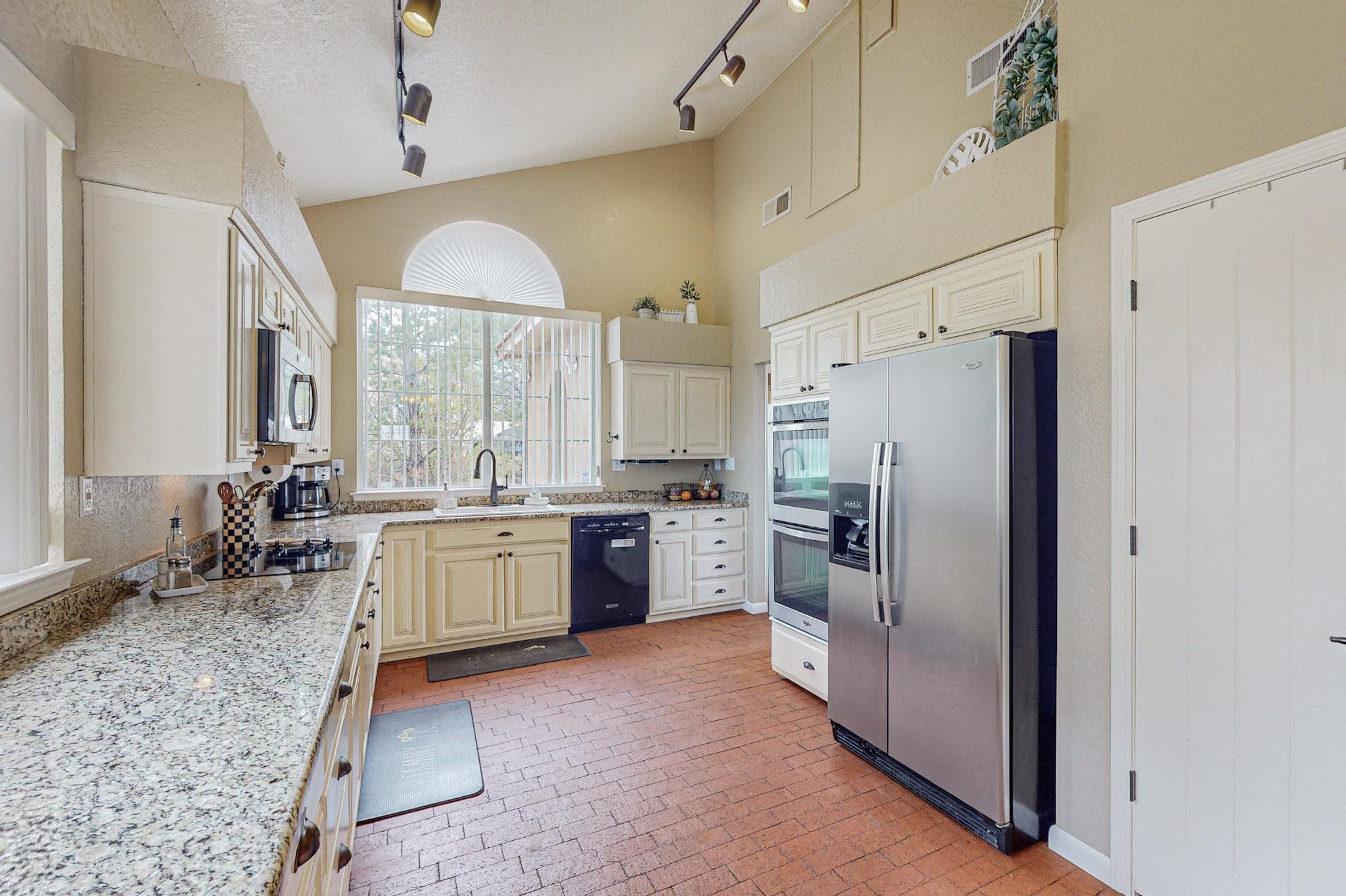 11205 Oakland Avenue NE