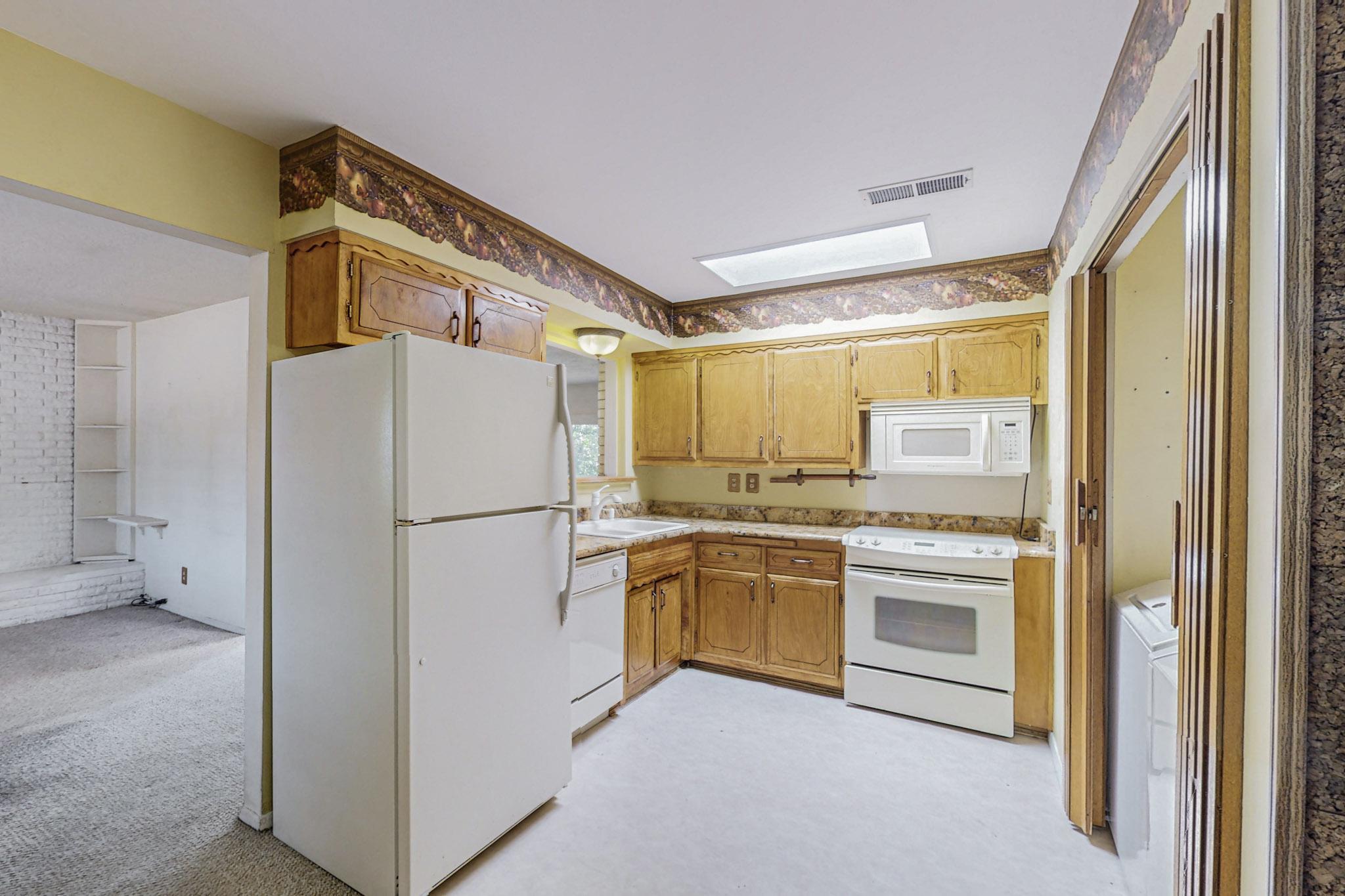 9000 Bellehaven Avenue NE