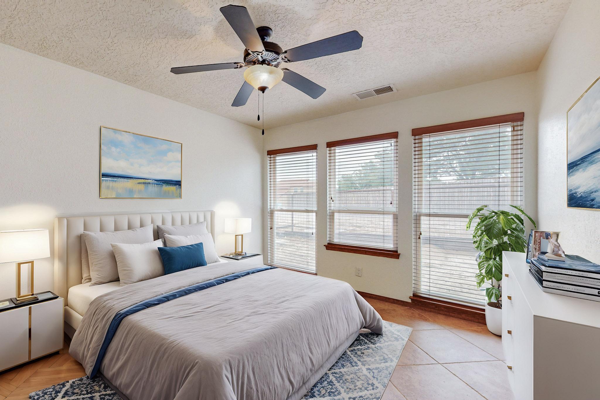 1039 W MEADOWLARK Lane