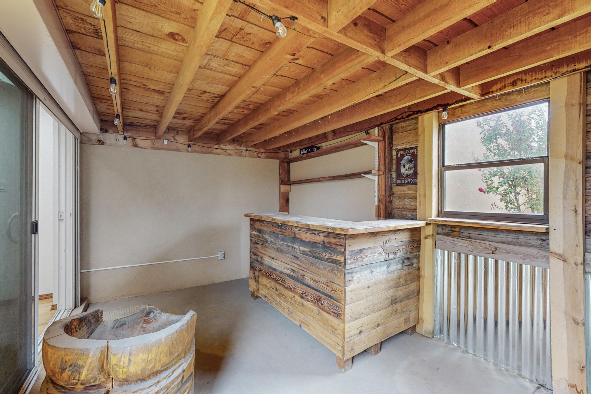 1039 W MEADOWLARK Lane