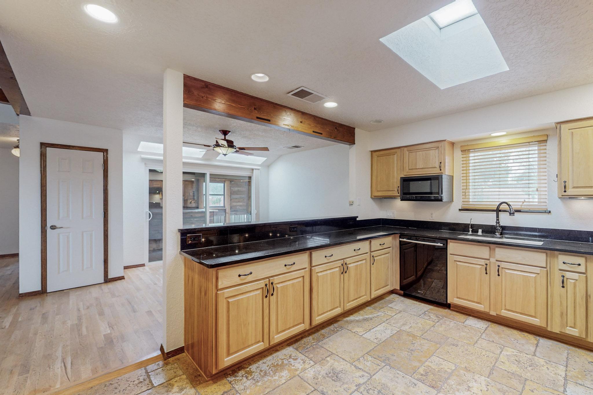 1039 W MEADOWLARK Lane