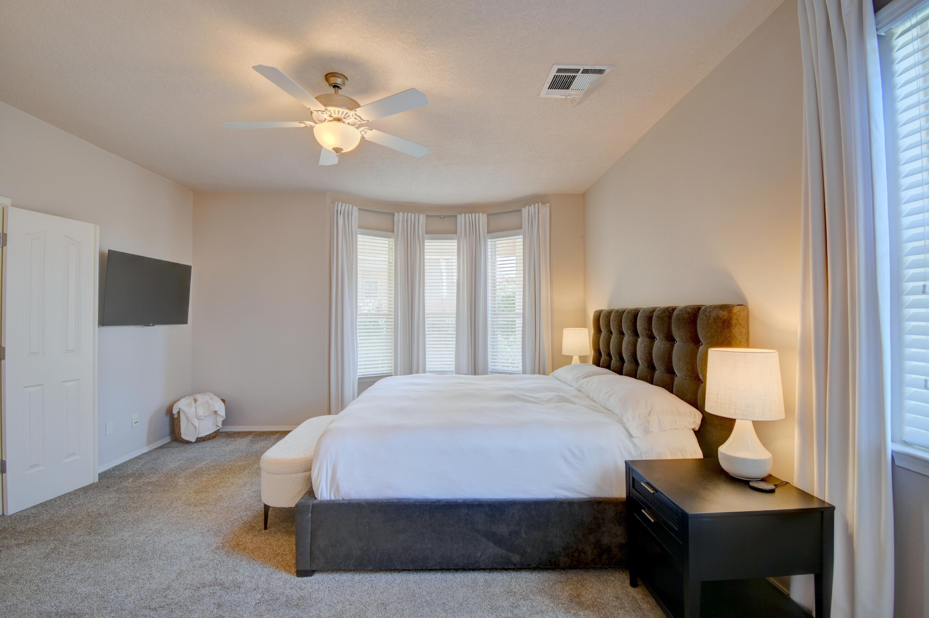 7321 DANA POINT Drive NE