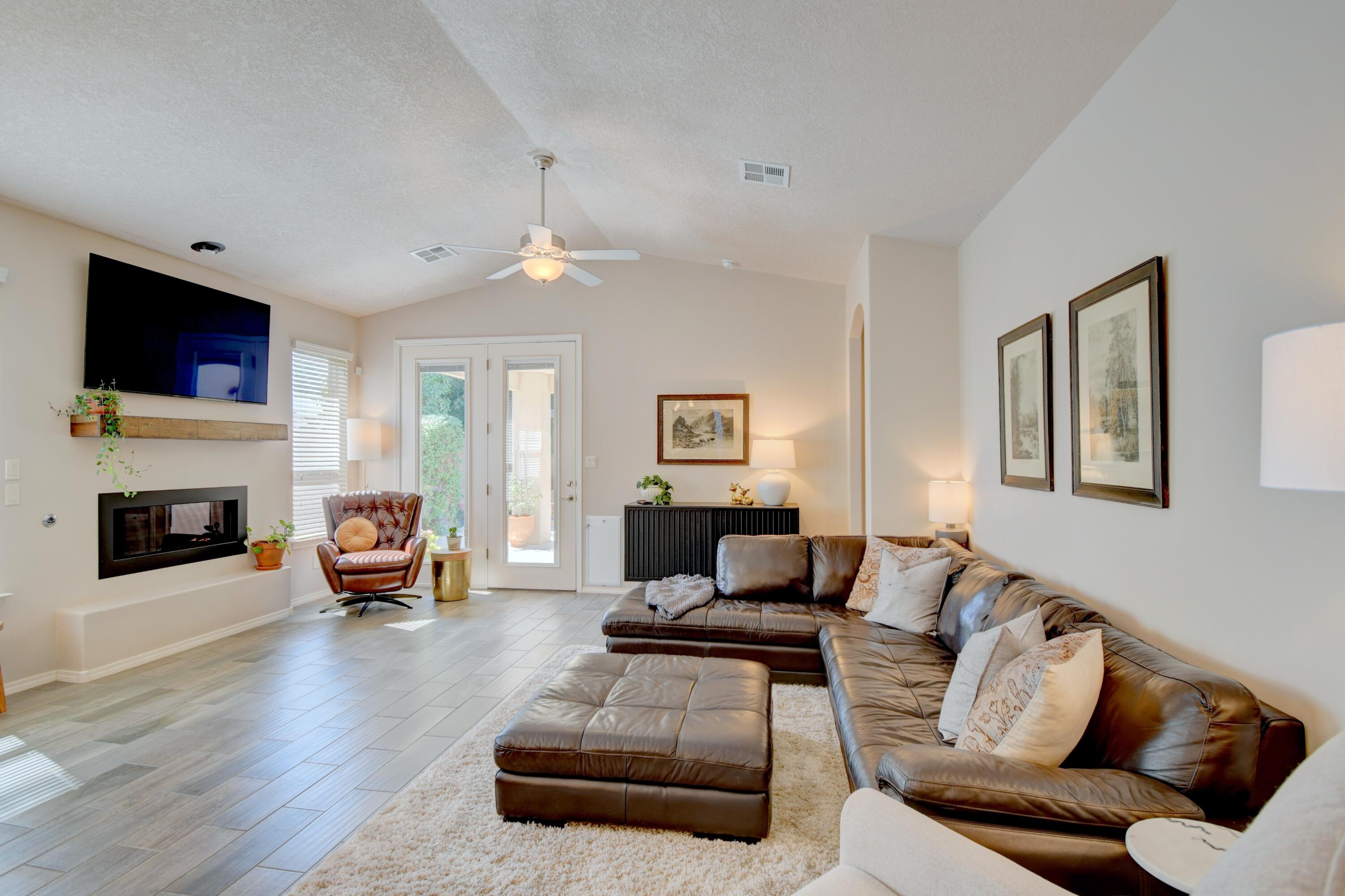 7321 DANA POINT Drive NE