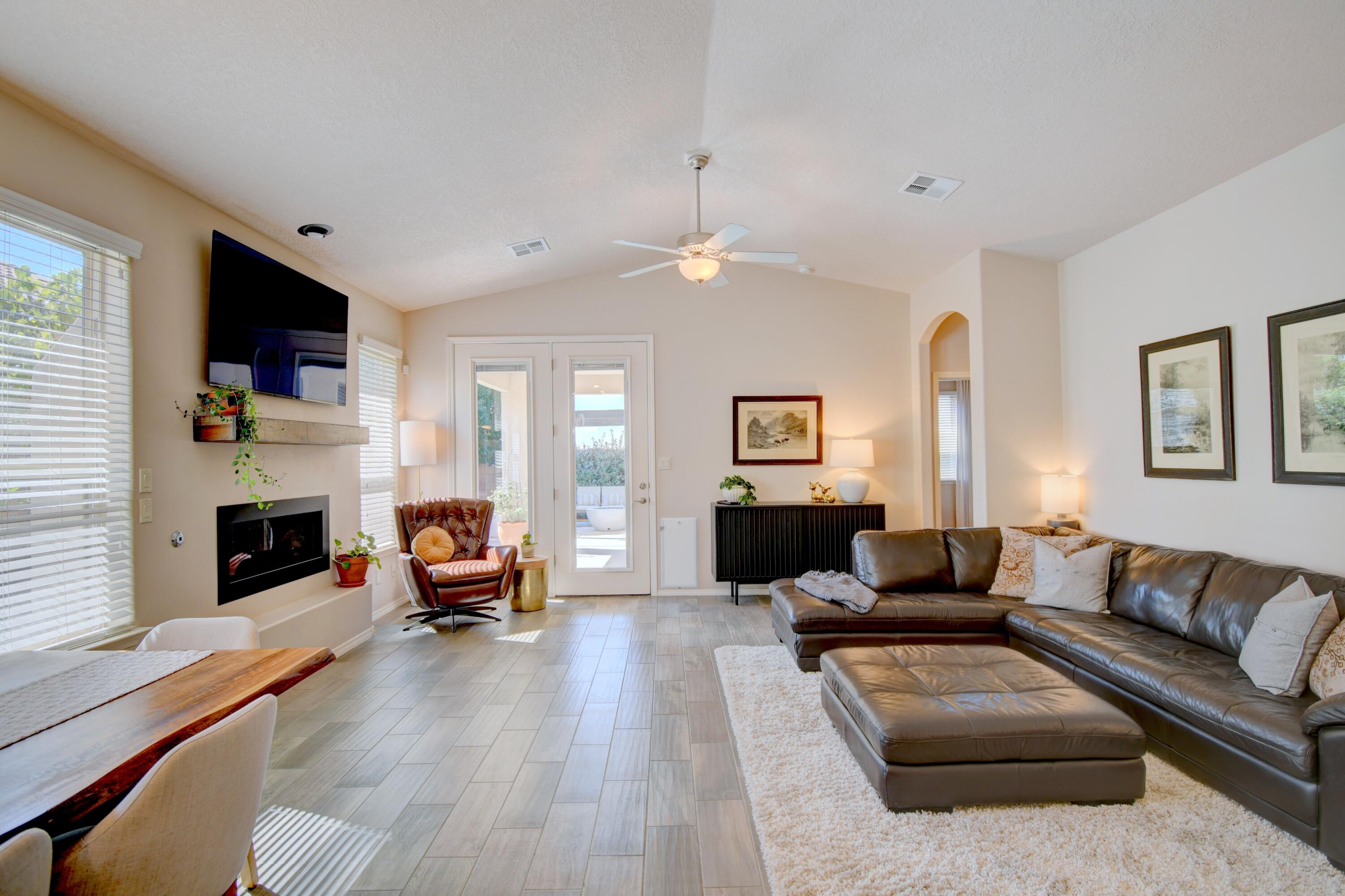 7321 DANA POINT Drive NE