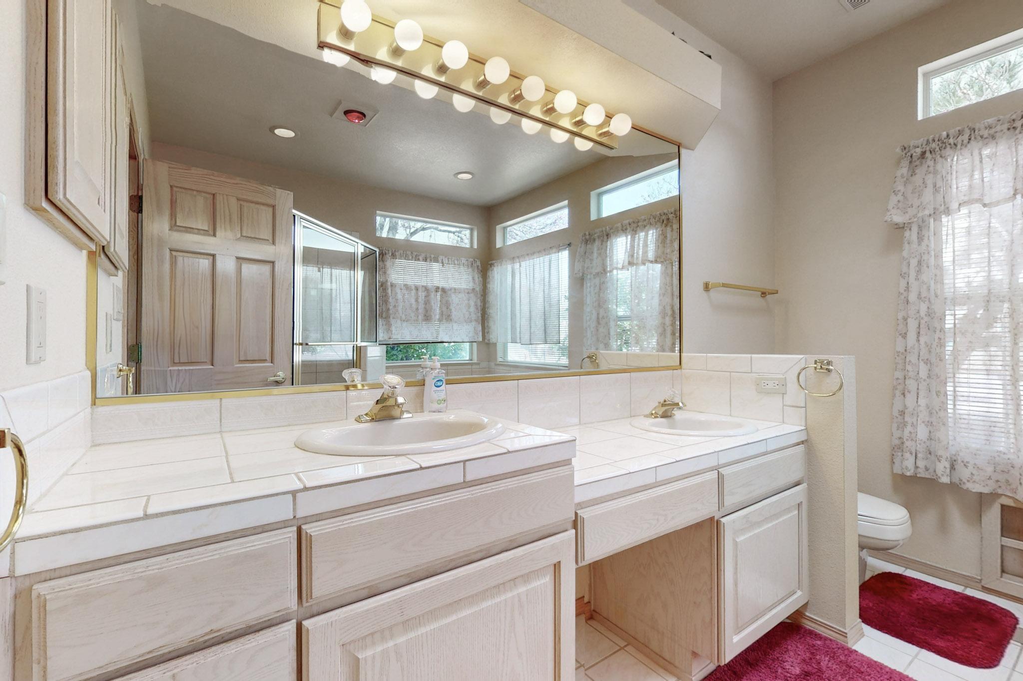 2094 Rivers Edge Drive NE