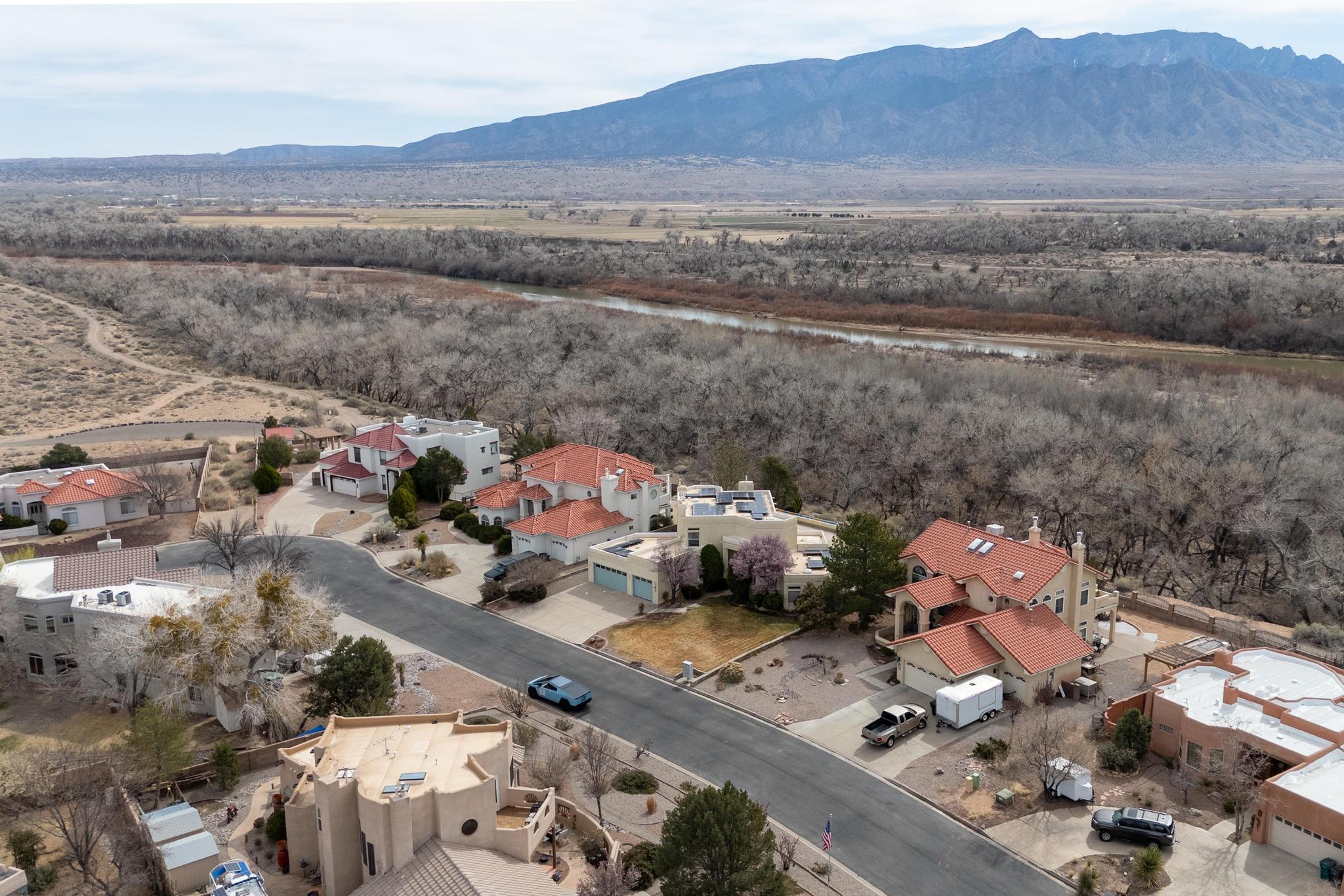 2094 Rivers Edge Drive NE