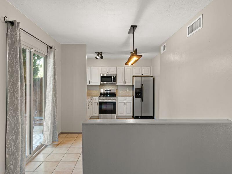 82 CALLE SAN BLAS NE