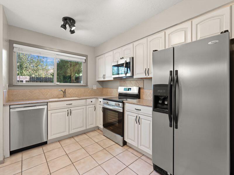 82 CALLE SAN BLAS NE