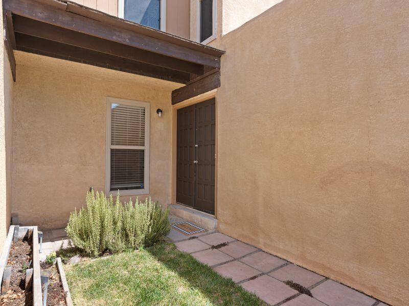 82 CALLE SAN BLAS NE