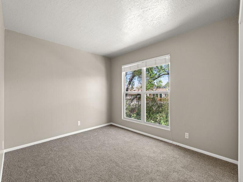 82 CALLE SAN BLAS NE