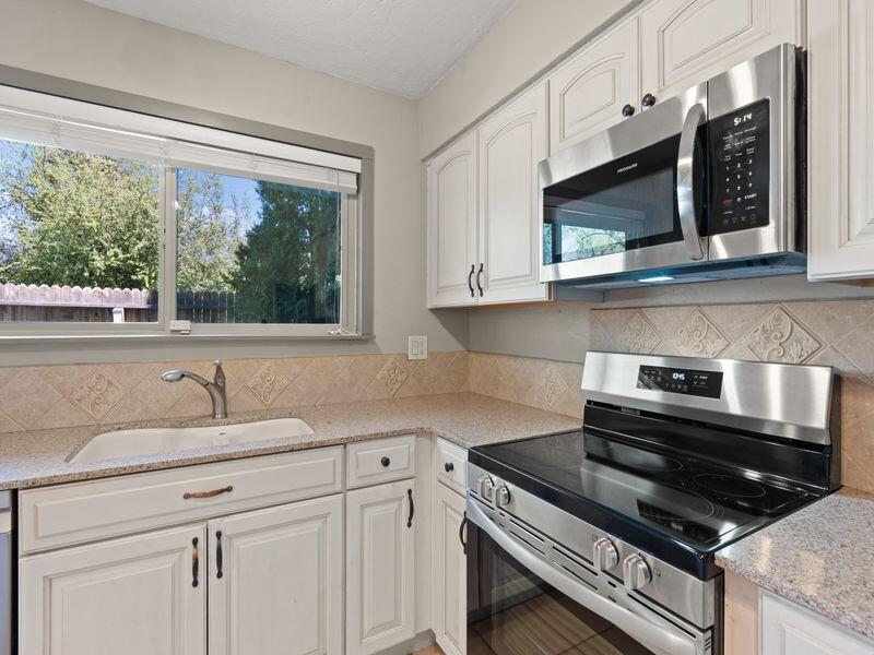 82 CALLE SAN BLAS NE