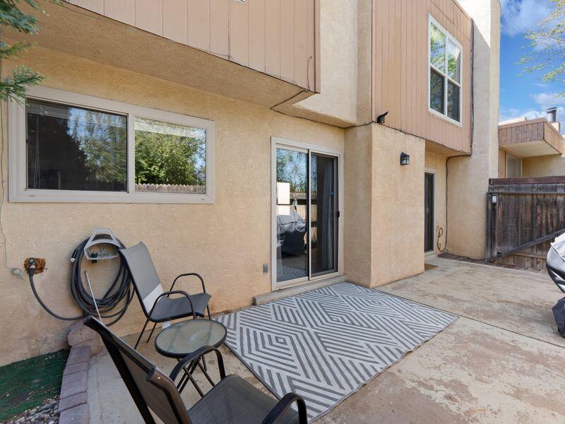 82 CALLE SAN BLAS NE