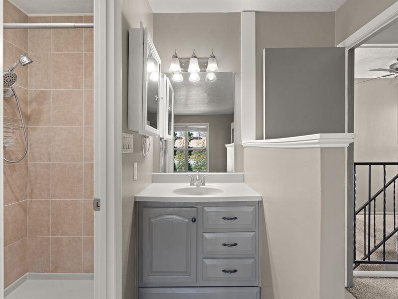 82 CALLE SAN BLAS NE