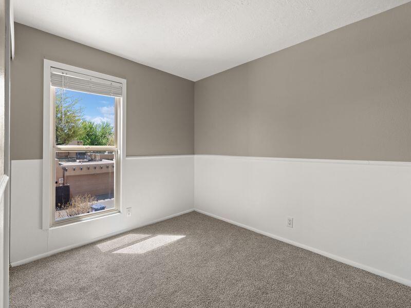 82 CALLE SAN BLAS NE