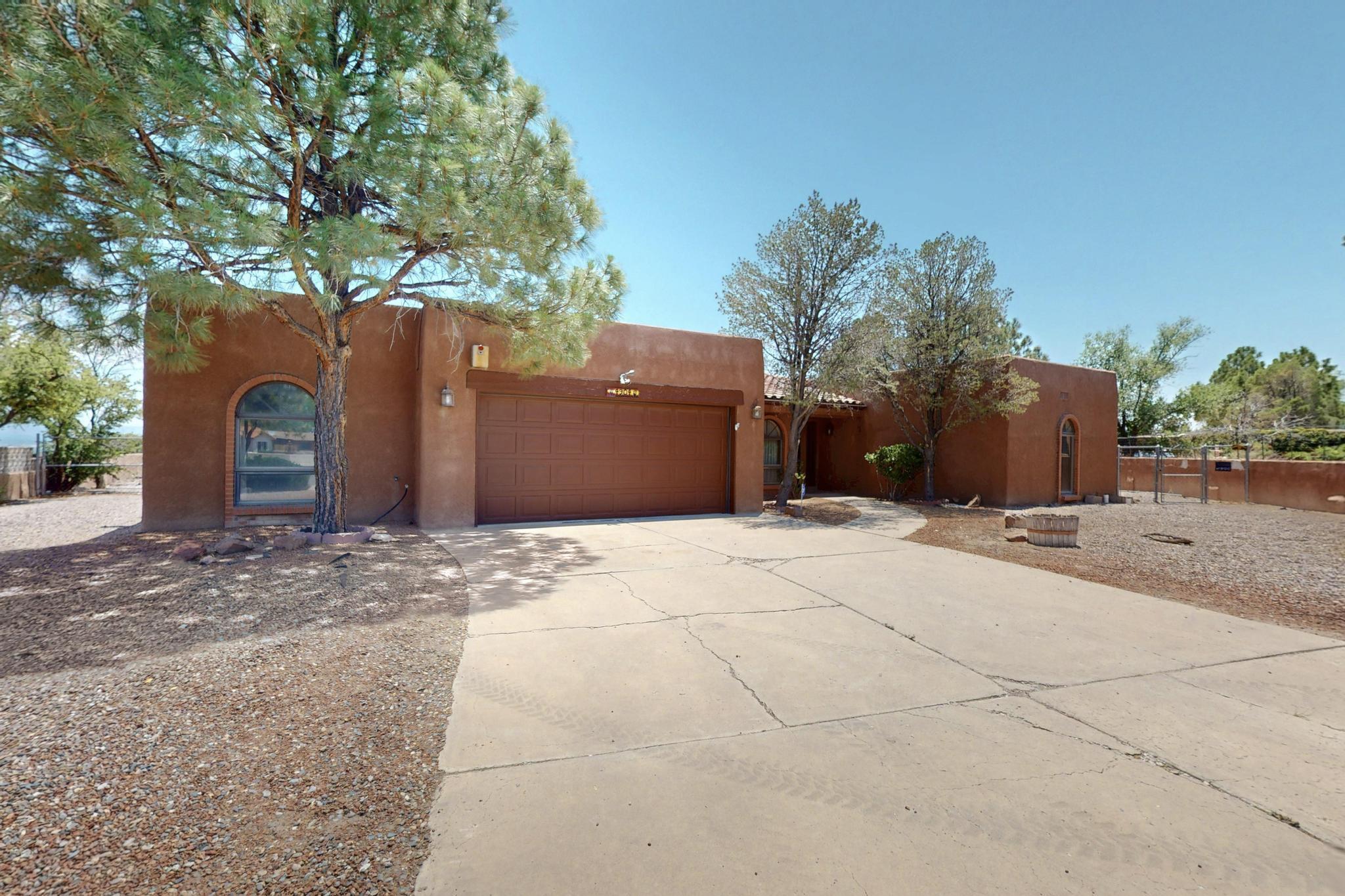 4904 ALBERTA Lane NW
