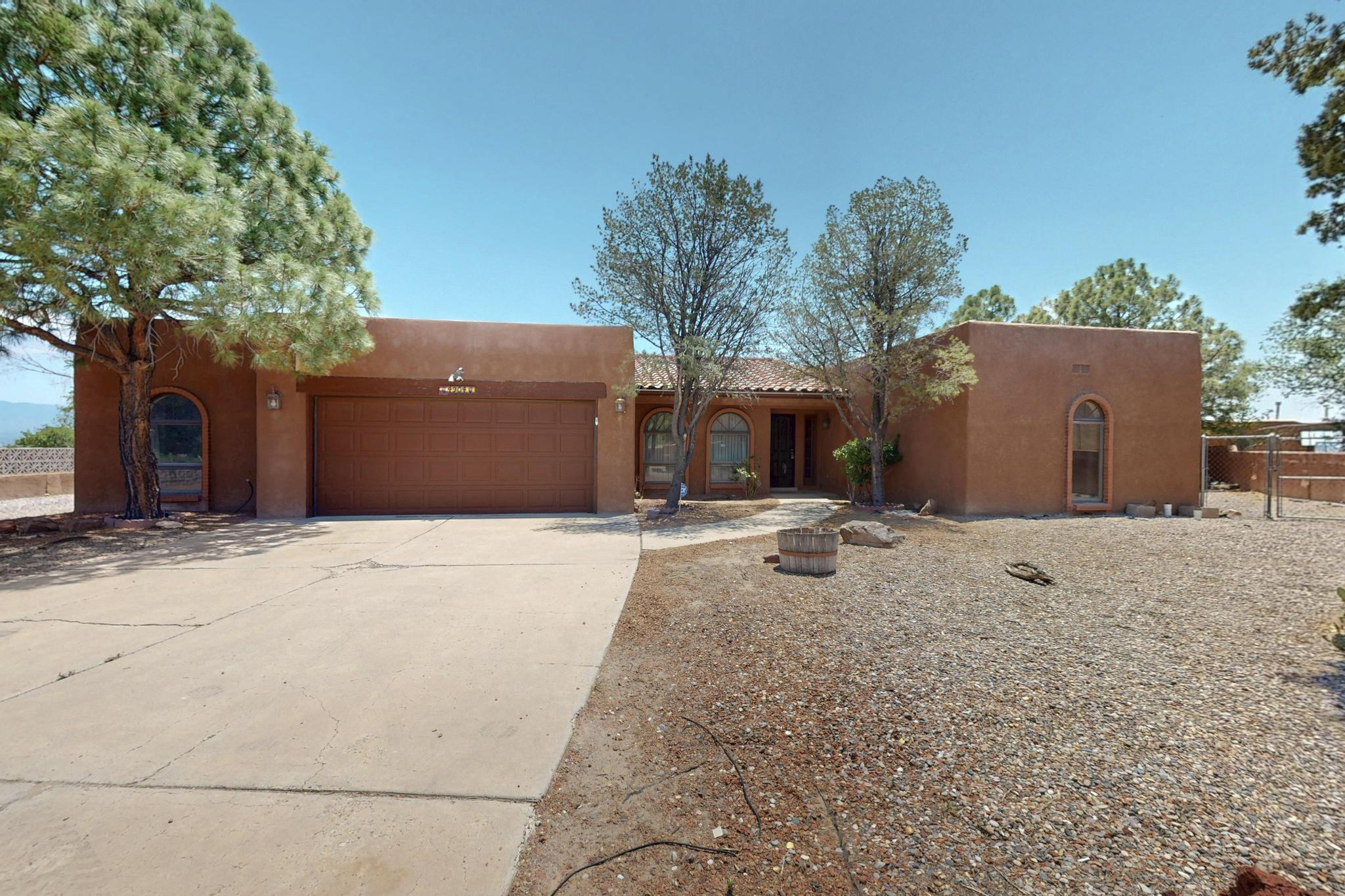 4904 ALBERTA Lane NW
