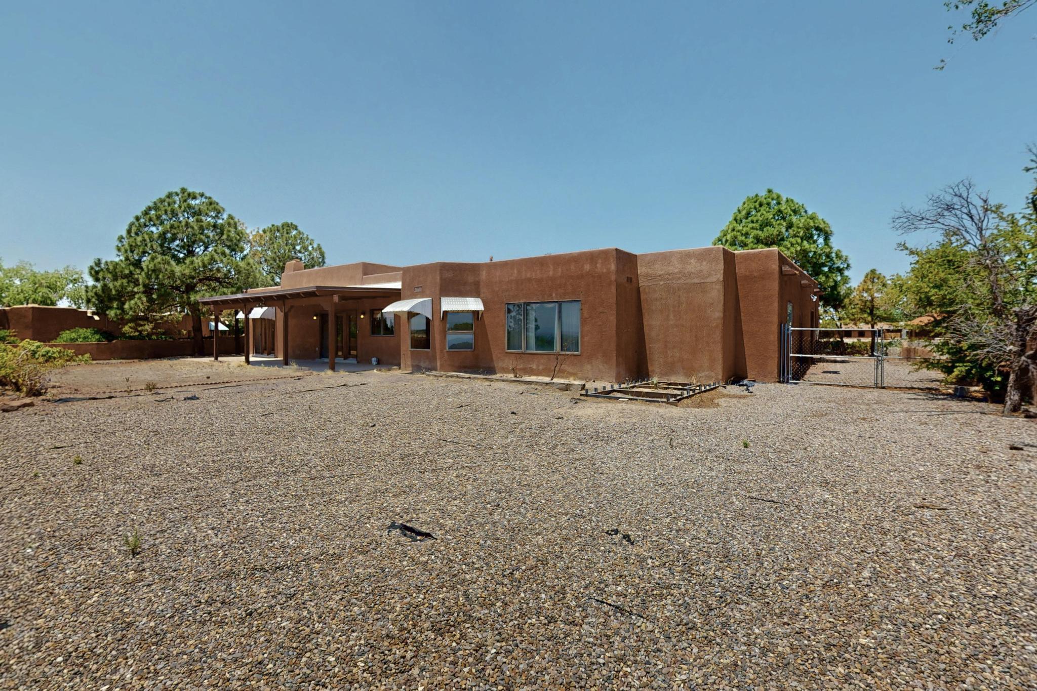 4904 ALBERTA Lane NW