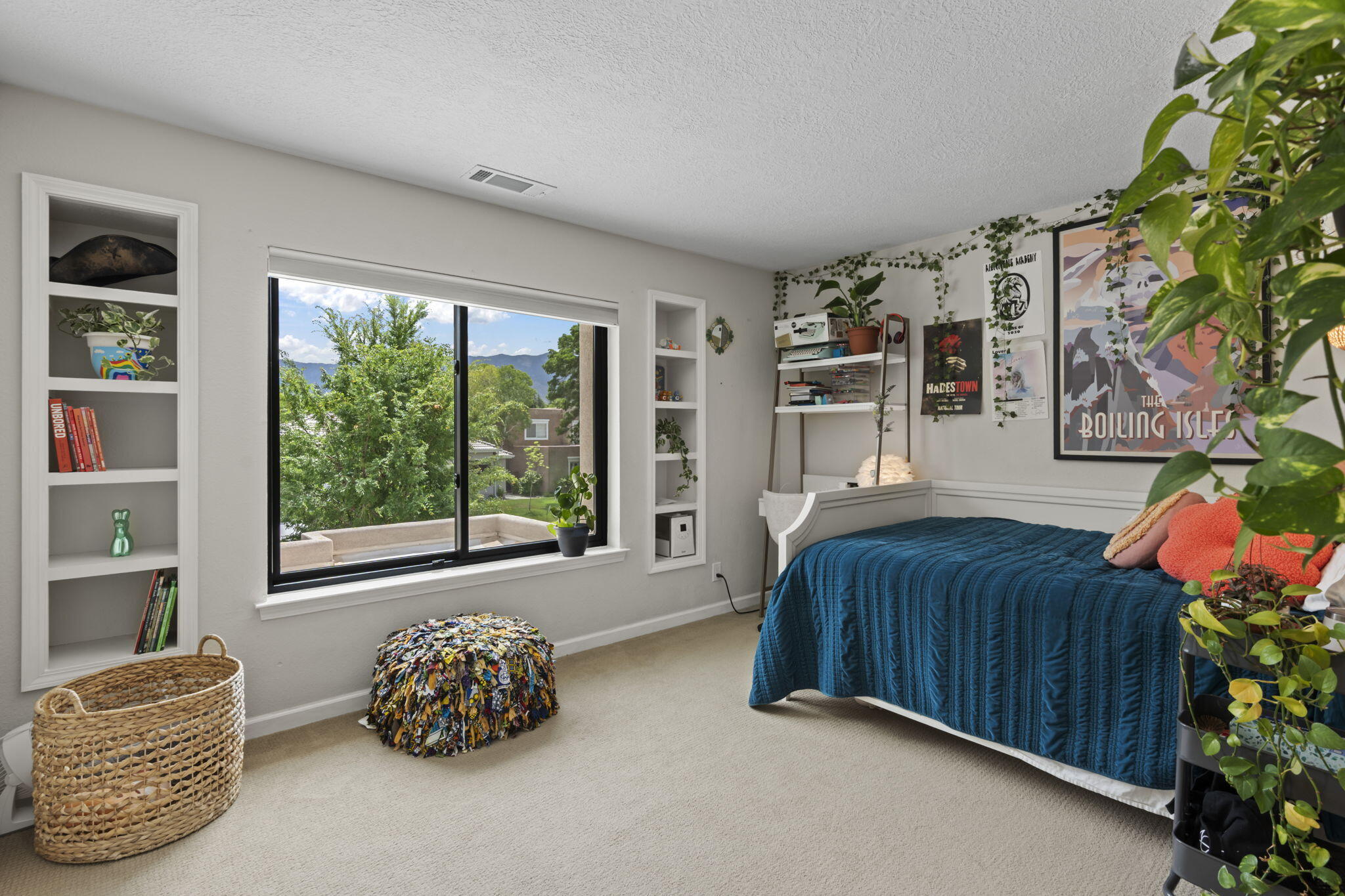 10616 PRESTWICK NE