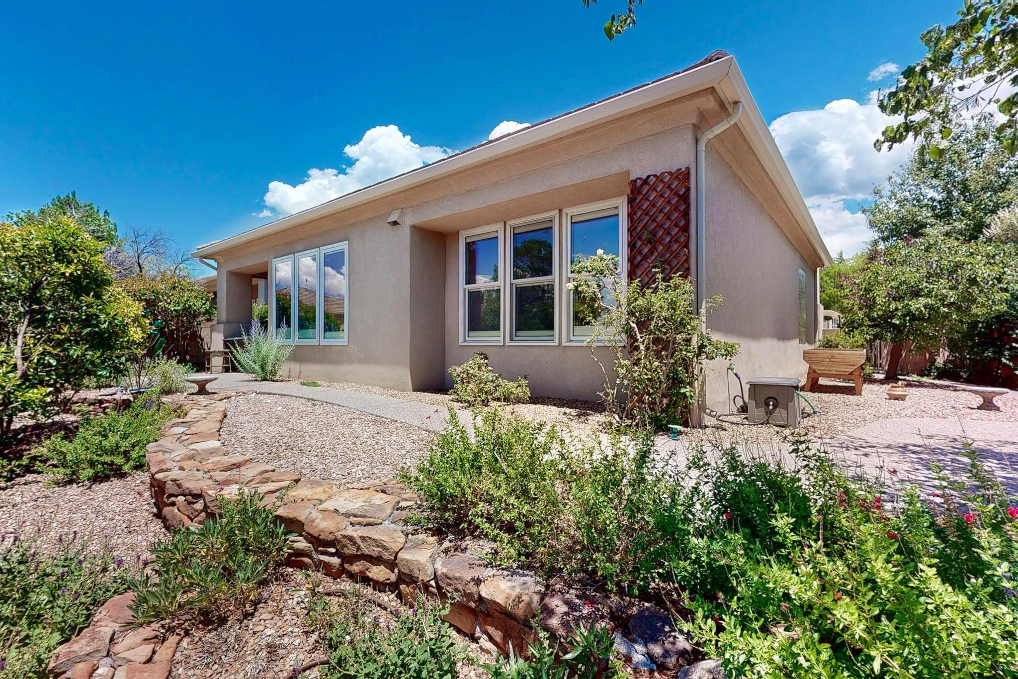 6101 PURPLE ASTER Lane NE