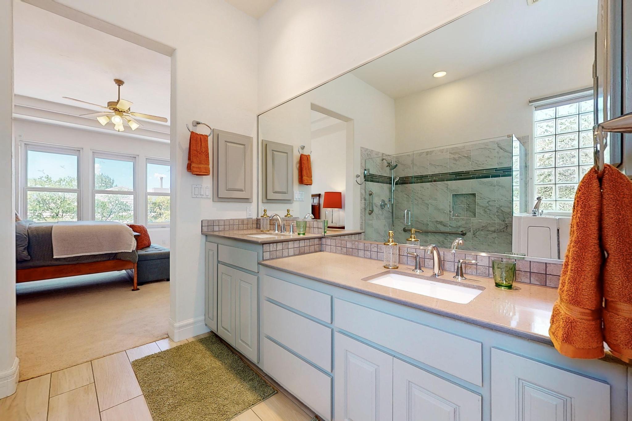 6101 PURPLE ASTER Lane NE