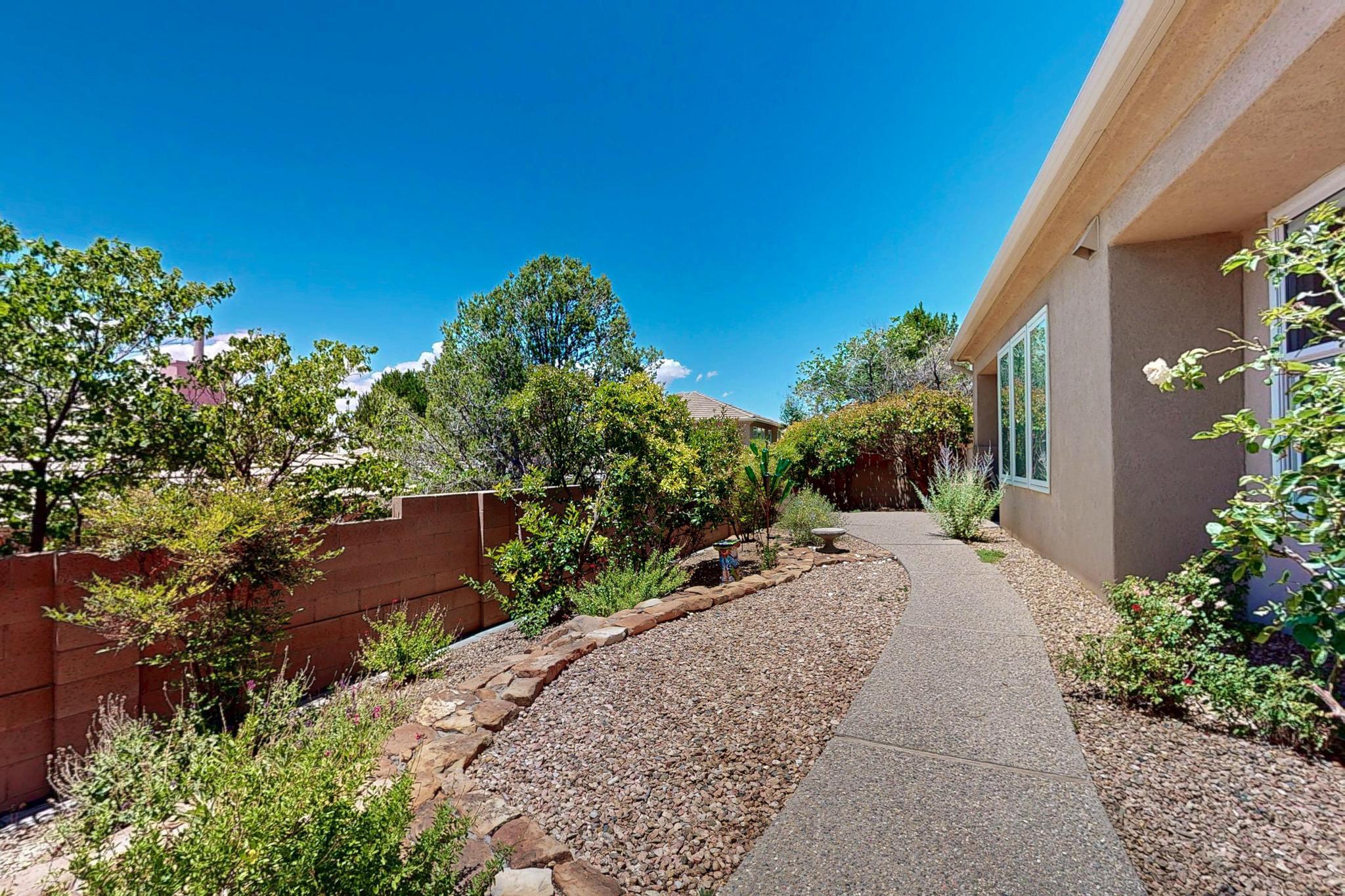 6101 PURPLE ASTER Lane NE