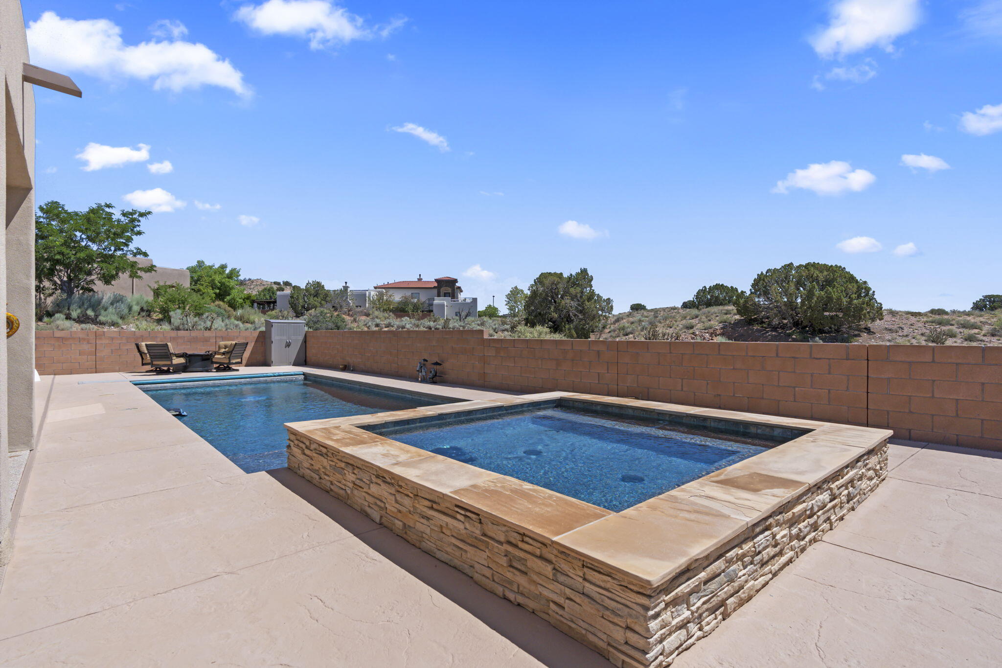 5611 Desert Sky Place NE