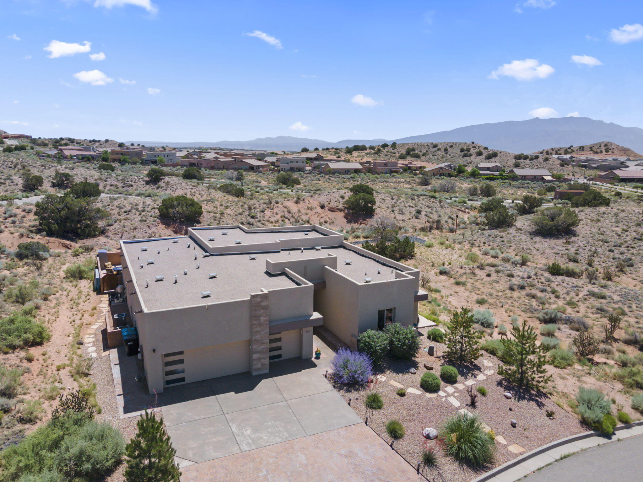 5611 Desert Sky Place NE