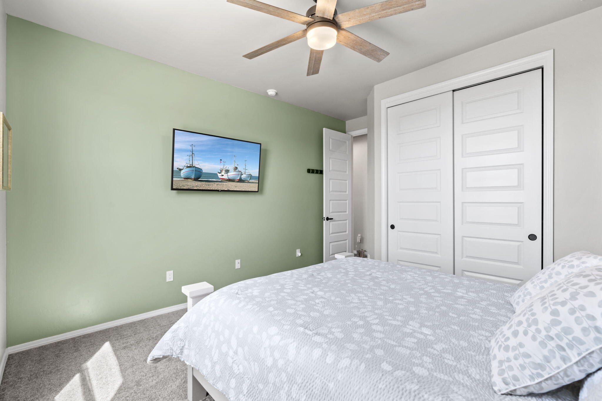 5611 Desert Sky Place NE