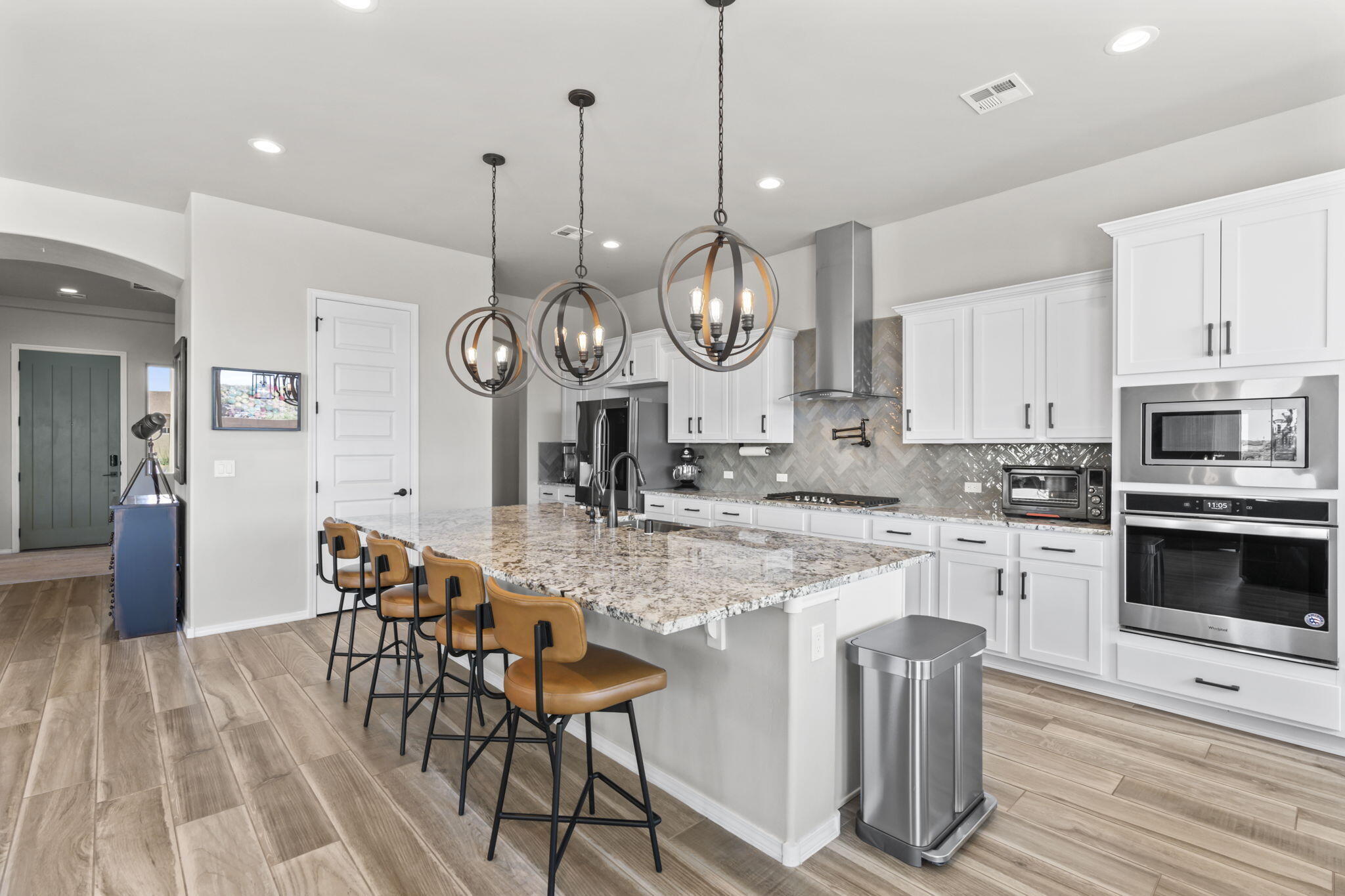 5611 Desert Sky Place NE